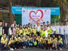 YÊU THƯƠNG TỎA LAN – Tổng Giám Đốc CILC cùng đội ngũ nhân viên tổ chức quyên góp cho các bệnh nhi