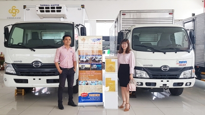 Chailease Việt Nam hỗ trợ hình ảnh tại showroom Hino Đại Phát Tín